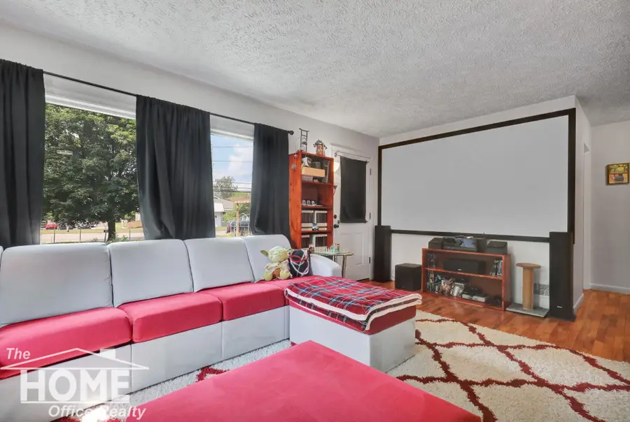825 W Lake Lansing RD, East Lansing, MI 48823 - #2