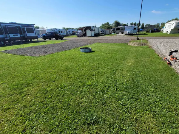 831 S Main (Unit 215) ST, AuGres, MI 48703