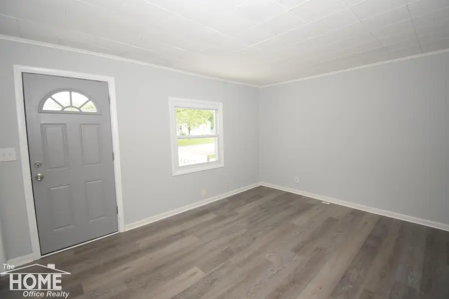 834 Broadway AVE, Owosso, MI 48867 - #2