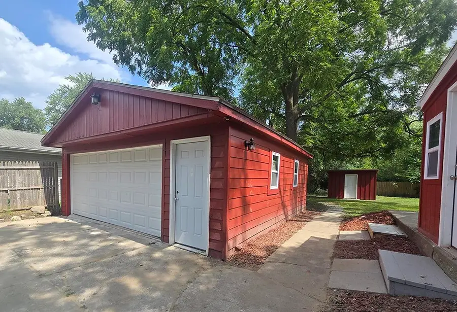 2125 Christner ST, Burton, MI 48519 - #2
