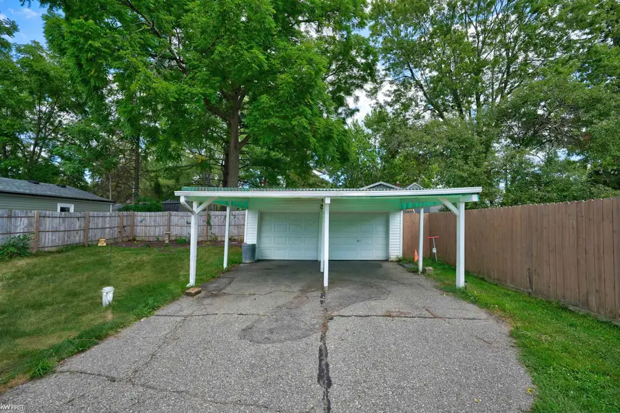 1321 Audrey ST, Burton, MI 48509 - #3