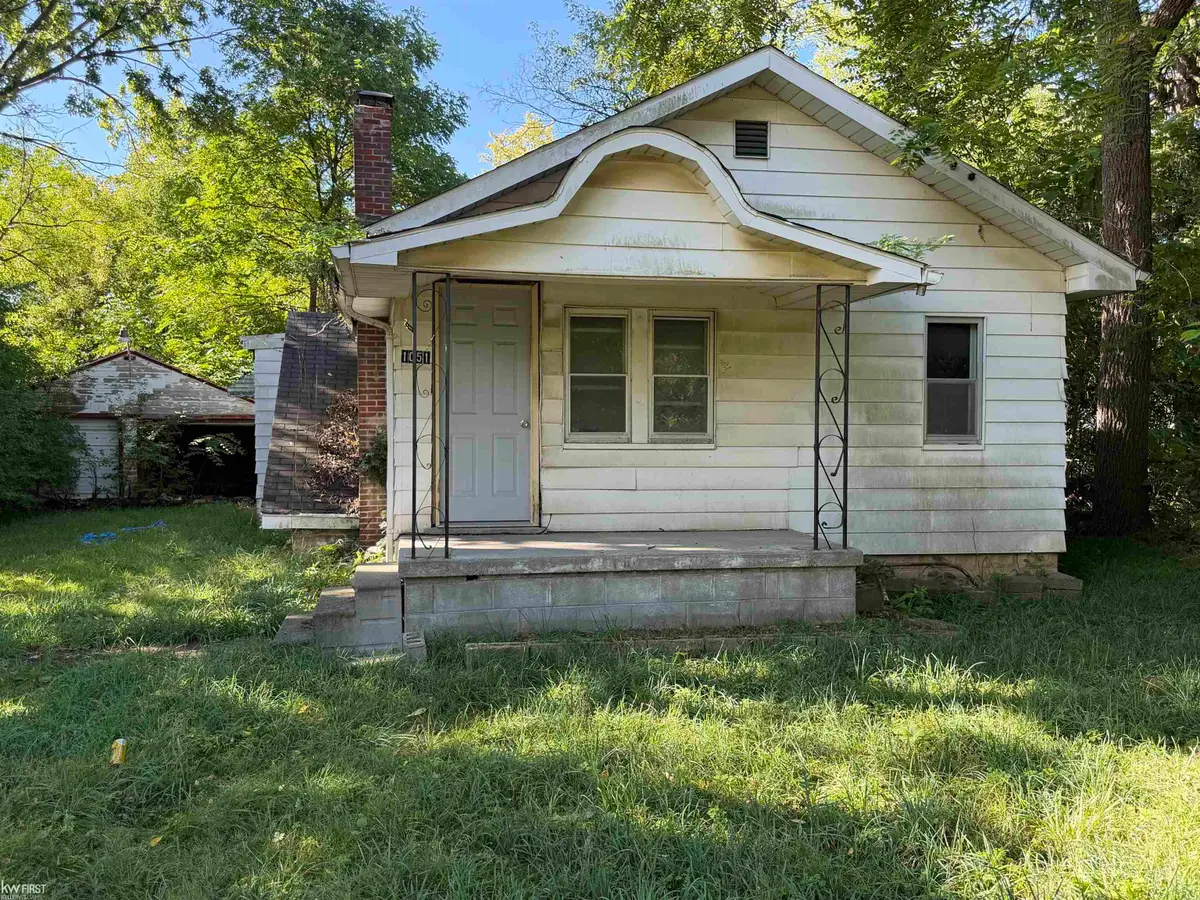1051 W Yale AVE, Flint, MI 48505 - #1