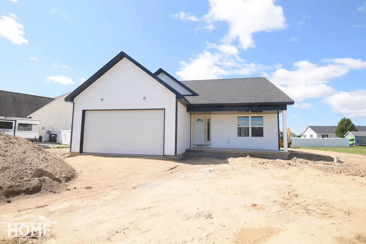 565 Elizabeth DR, Owosso, MI 48867 - #1