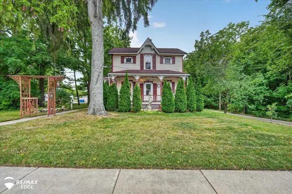 327 Reid RD, GrandBlanc, MI 48439
