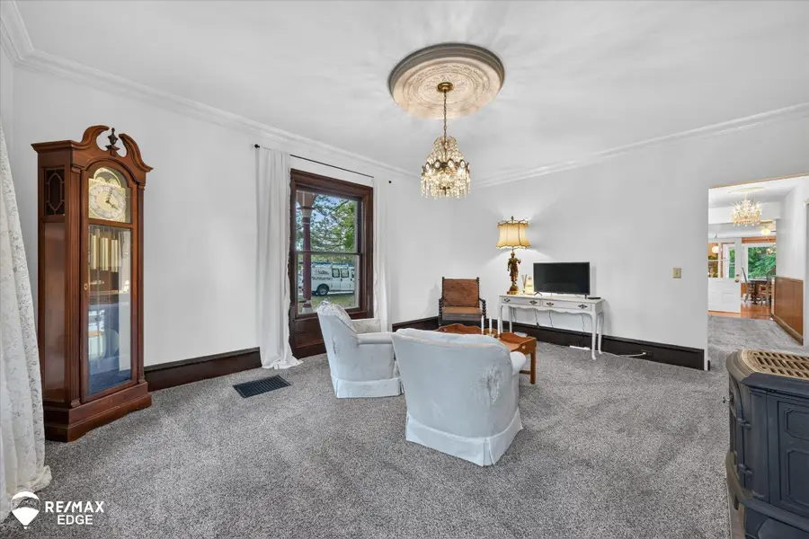 327 Reid RD, Grand Blanc, MI 48439 - #3