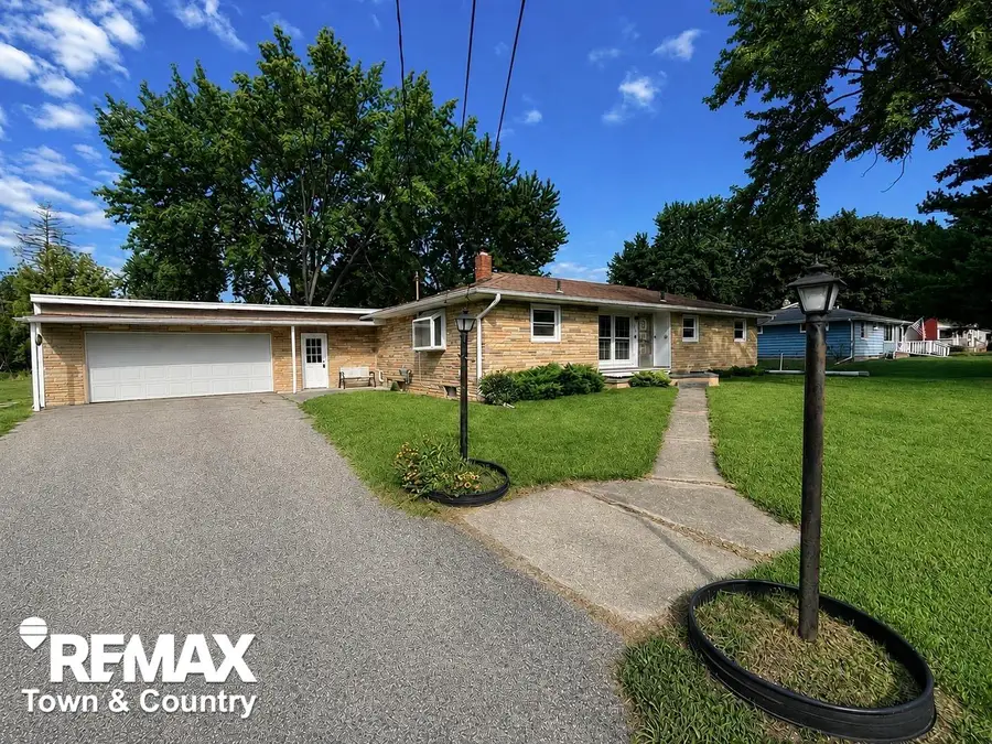 626 S Mckinley RD, Flushing, MI 48433 - #3