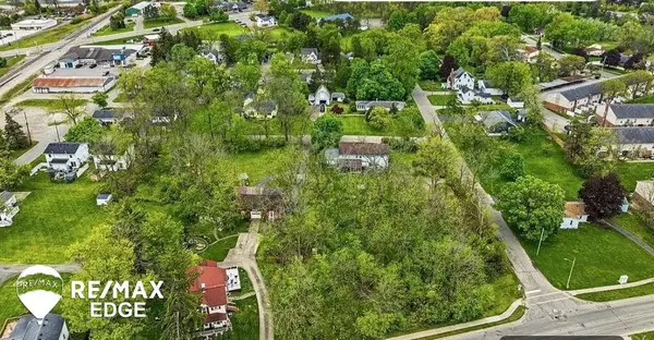 329 Reid RD, GrandBlanc, MI 48439