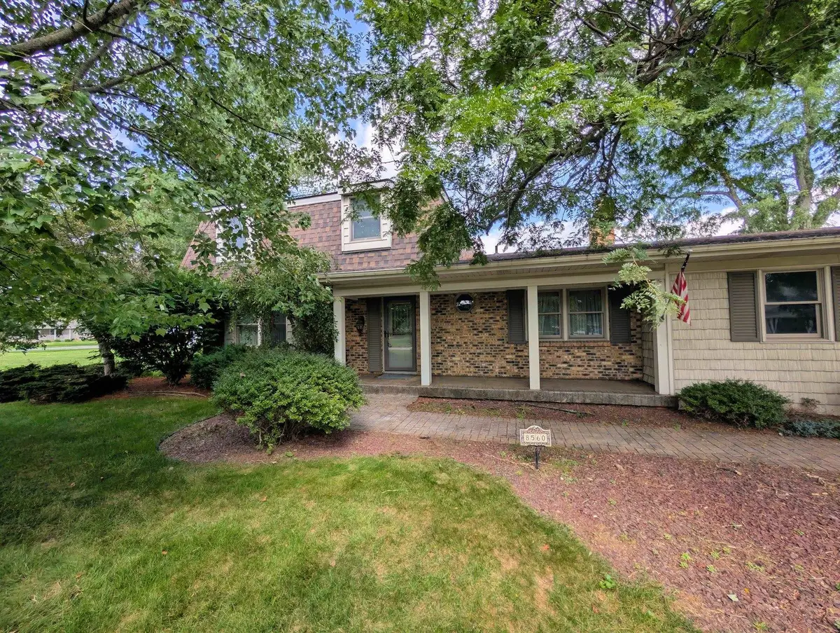 8560 Appleblossom LN, Flushing, MI 48433 - #1