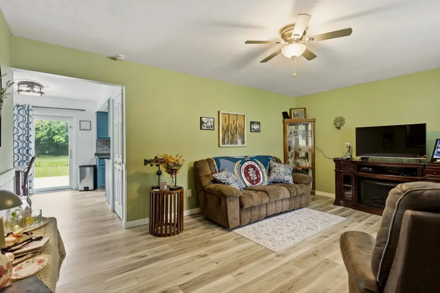 721 Richard ST, Vassar, MI 48768 - #2