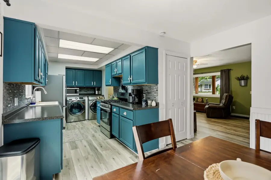 721 Richard ST, Vassar, MI 48768 - #3