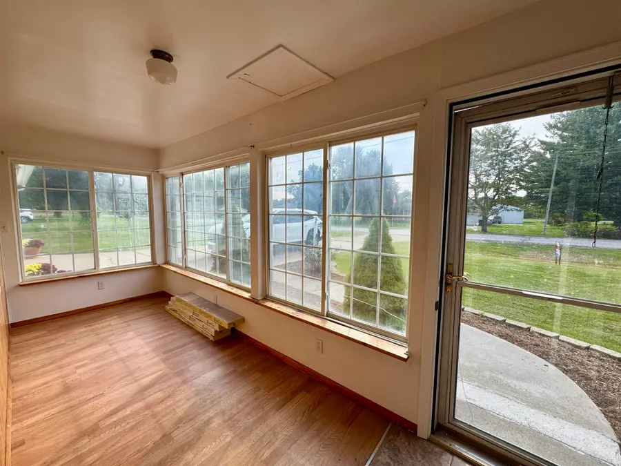 11374 Berkshire DR, Clio, MI 48420 - #3
