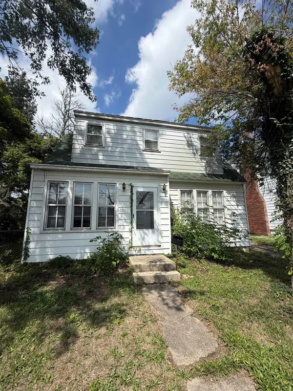 2222 Cumings, Flint, MI 48503
