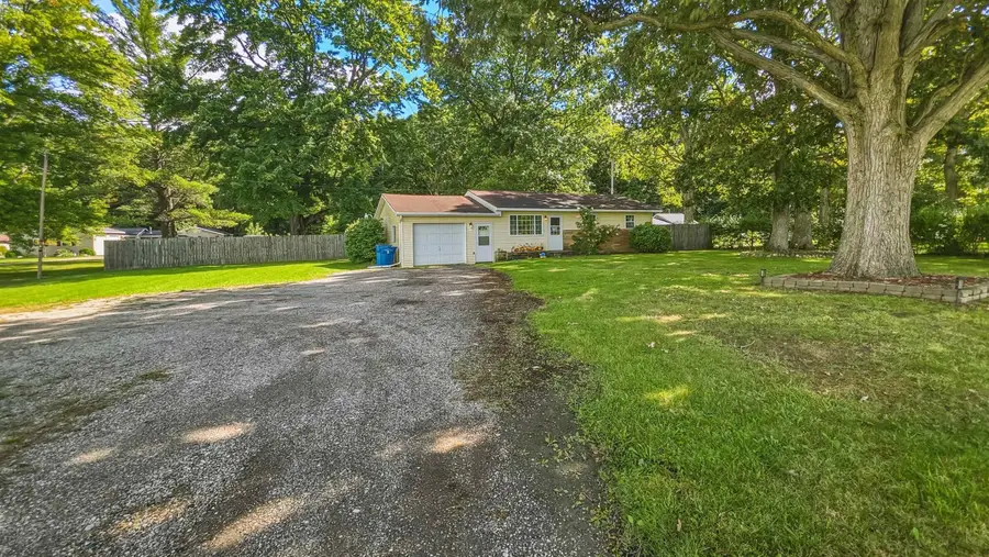 13056 Nichols RD, Montrose, MI 48457 - #2