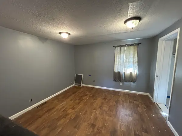 12514 N Saginaw, MtMorris, MI 48458