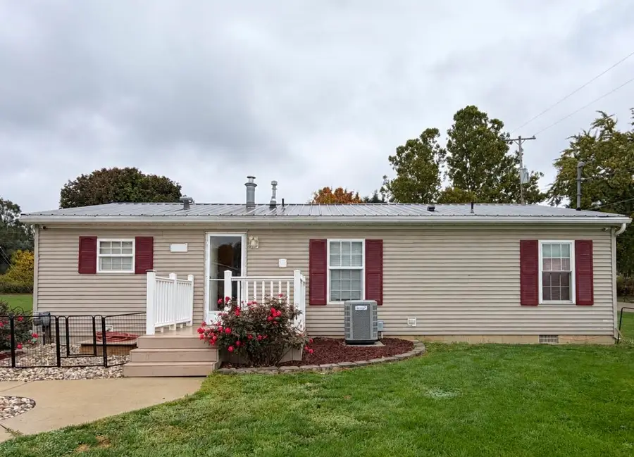 436 E Water ST, Vernon, MI 48476 - #2