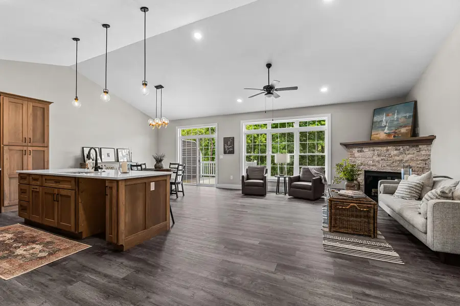 235 Auseon Court, Hillsdale, MI 49242 - Image #3