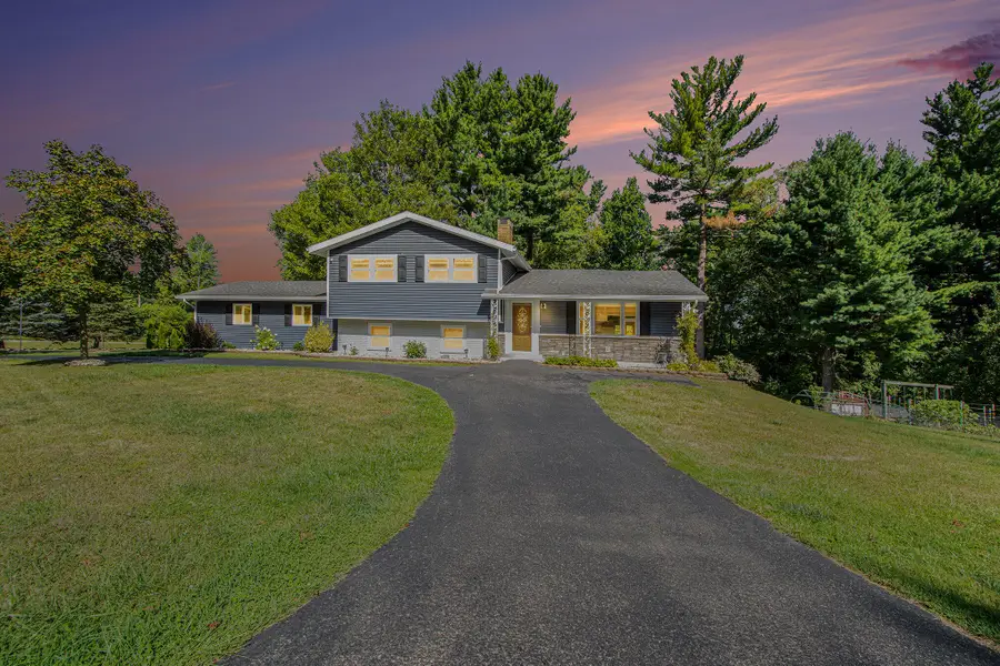 1520 Lamphere Street, Hillsdale, MI 49242 - #2