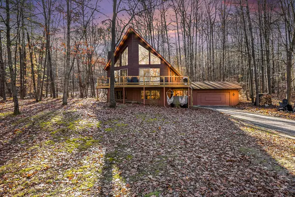 10205 Lost Canyon Drive, Stanwood, MI 49346