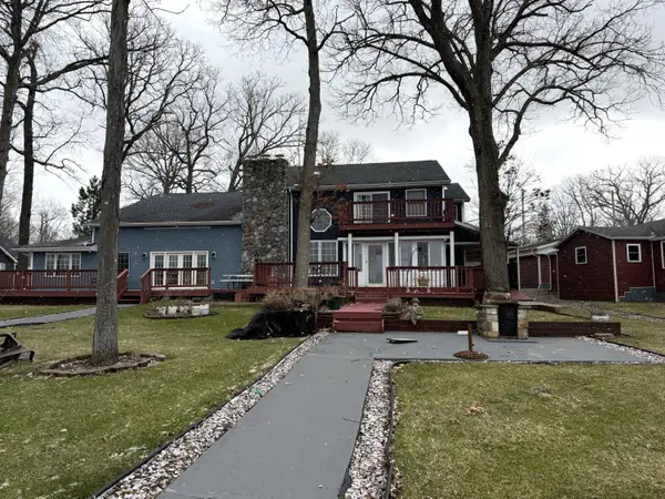 2454 Oakwood Drive, Hillsdale, MI 49242