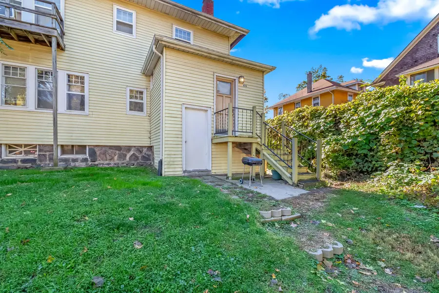 408 Van Buren Street, Jackson, MI 49201 - #3