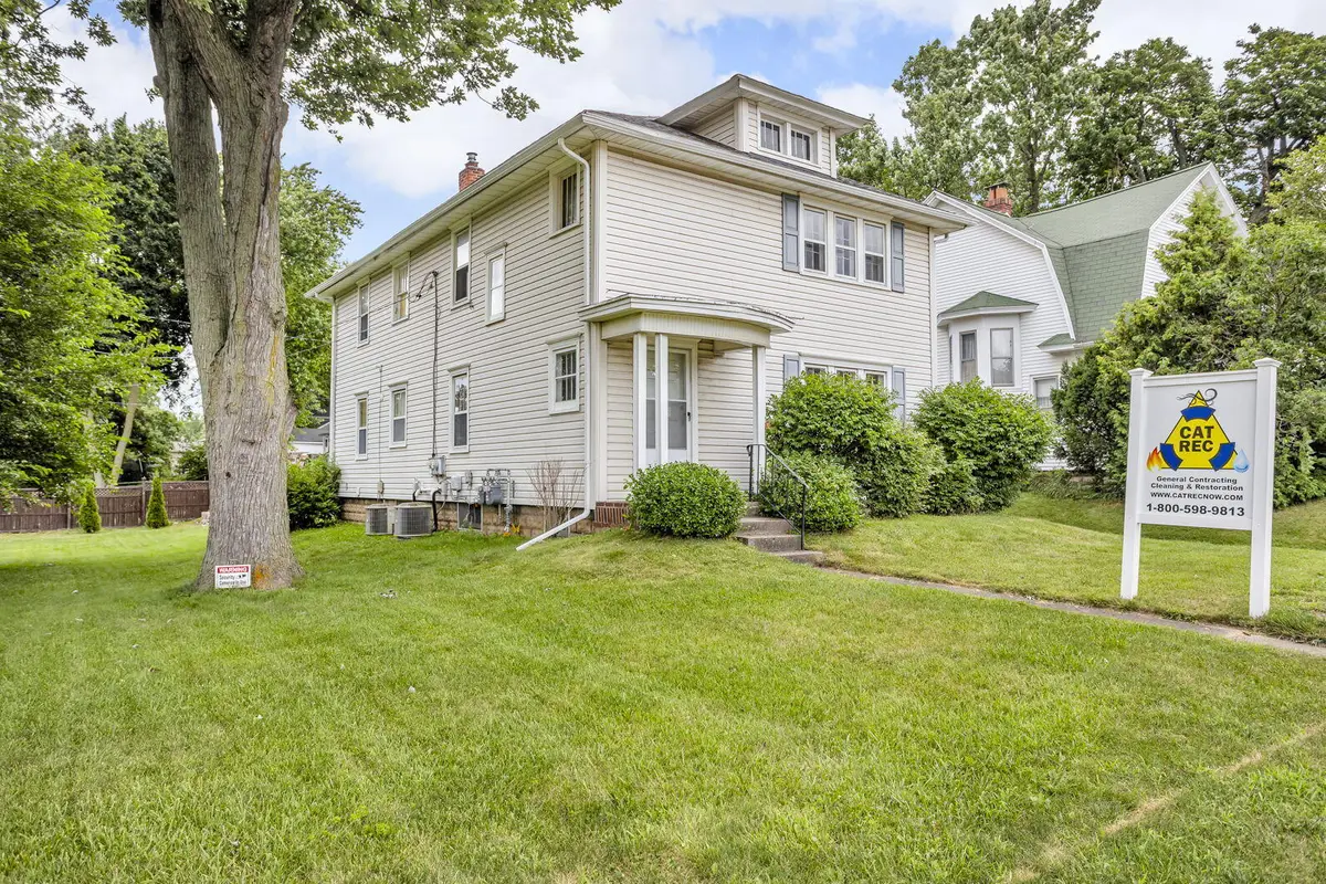 1004 W Michigan Avenue, Jackson, MI 49202 - #1