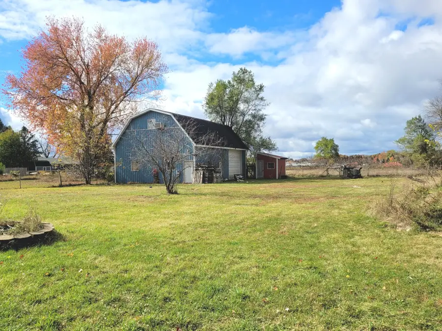 208 Plymouth Street, Jackson, MI 49201 - #3