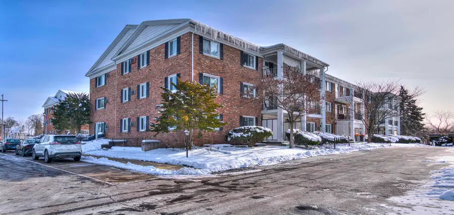 806 W Michigan Avenue Unit: 307E, Jackson, MI 49202 - Image #2