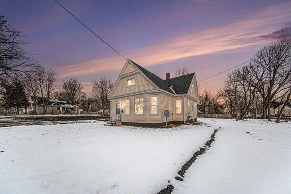 1023 Maple Avenue, Jackson, MI 49203