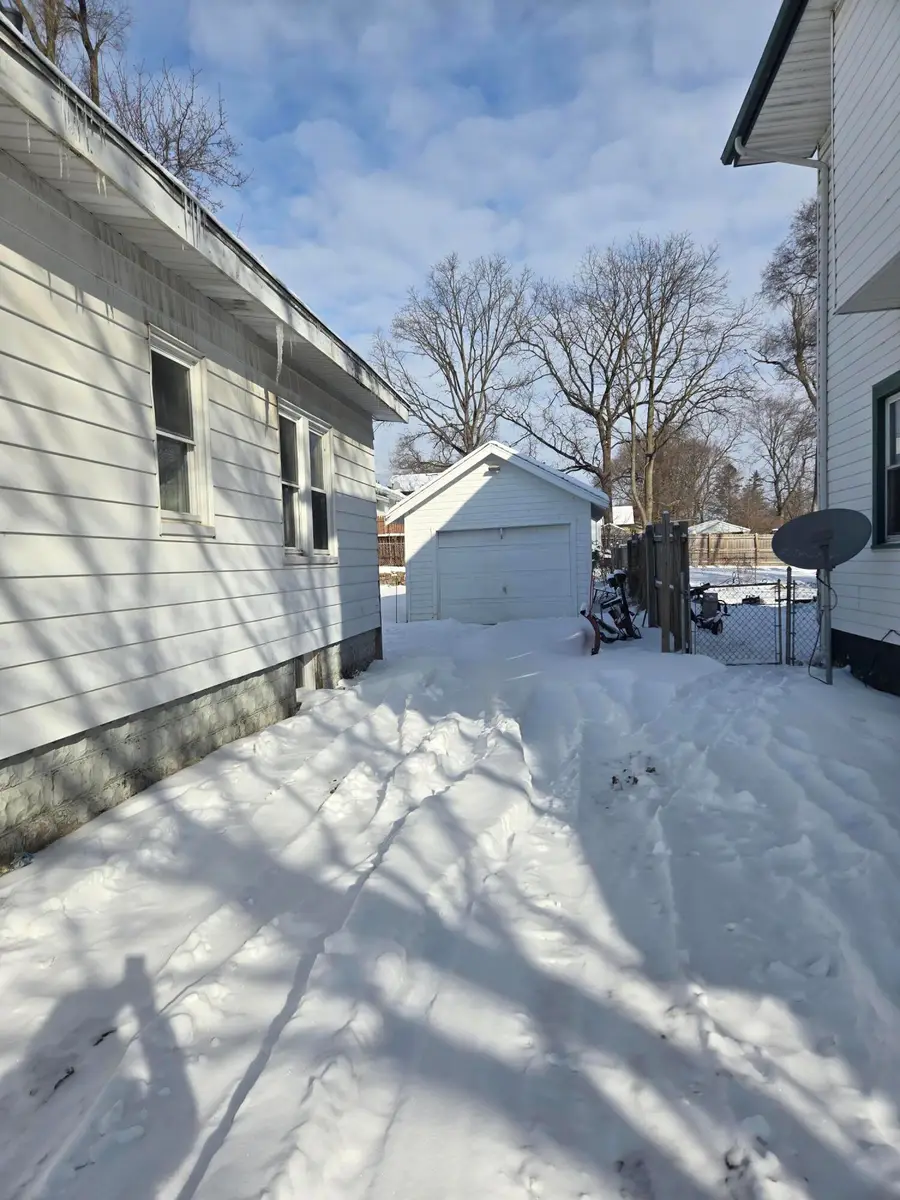 1402 Floral Avenue, Jackson, MI 49202 - Image #2