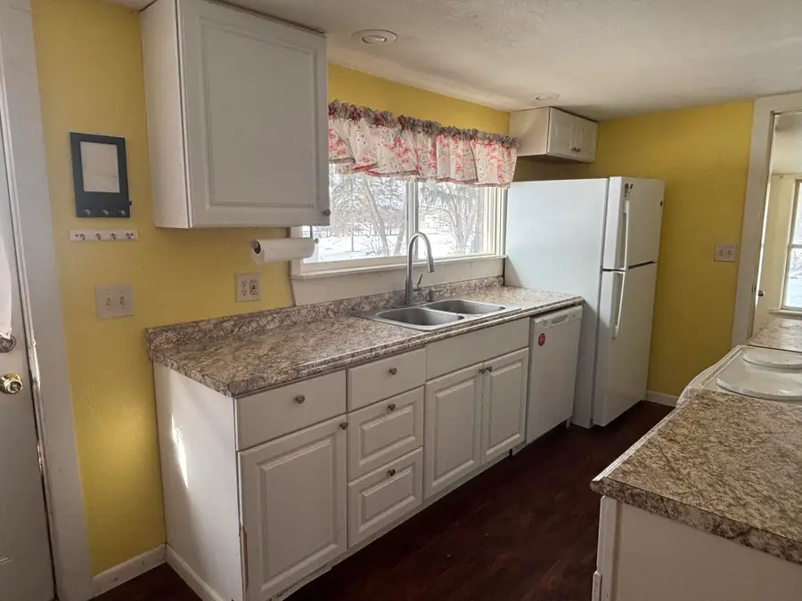 463 E Chicago Street, Jonesville, MI 49250 - #3