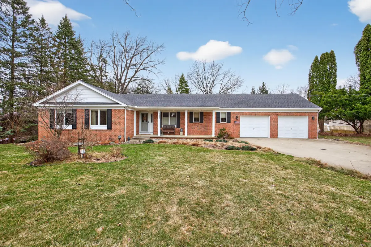 769 Bellflower, Vineyard Lake, MI Yes - #1