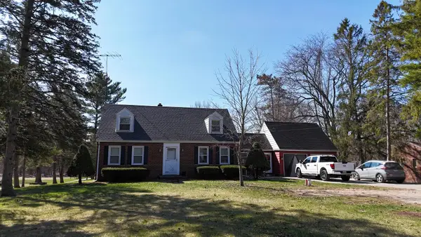 2365 W Temperance Road, Temperance, MI 48182