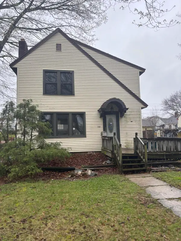 745 Durant Street, Lansing, MI 48915