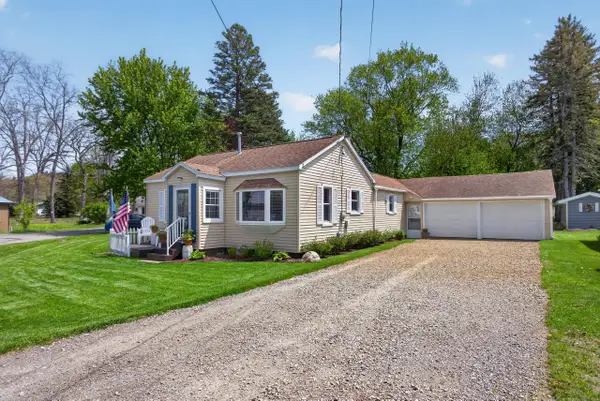 775 Swains Lake Drive, Concord, MI 49237
