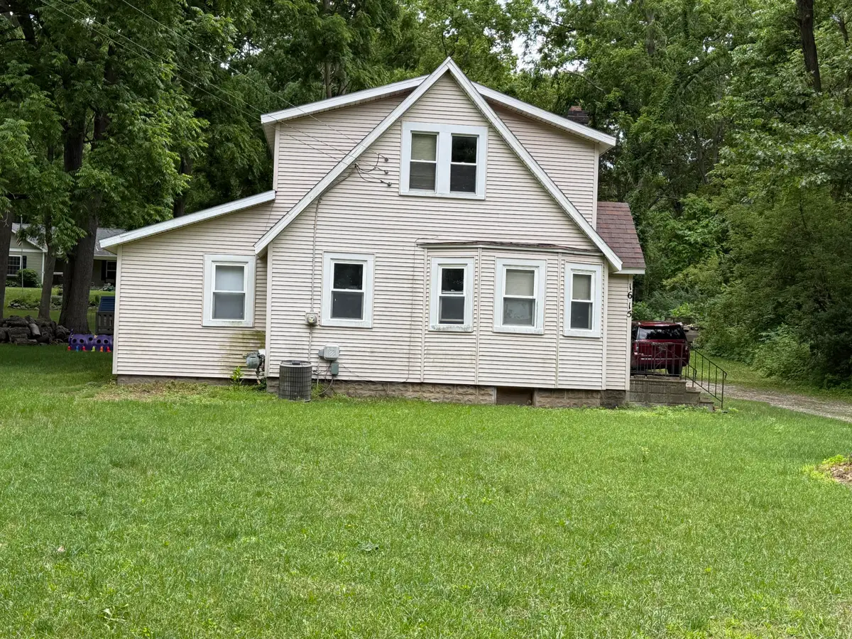 1615 Gilletts Lake Road, Jackson, MI 49201 - #1