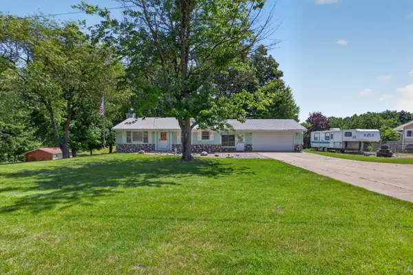 2695 Gilletts Lake Road, Jackson, MI 49201