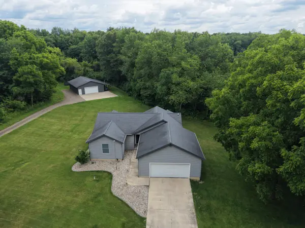 8115 S Jackson Road, Jackson, MI 49201