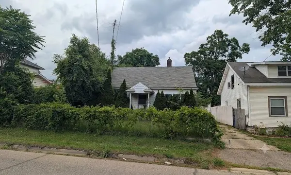 2506 Page Avenue, Jackson, MI 49203