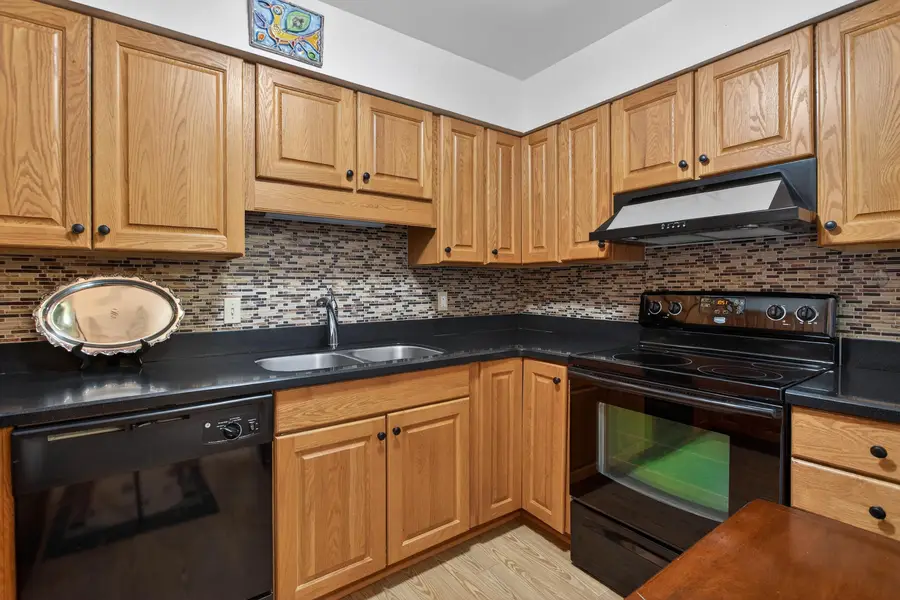 806 W Michigan Avenue Unit: 108W, Jackson, MI 49202 - #3