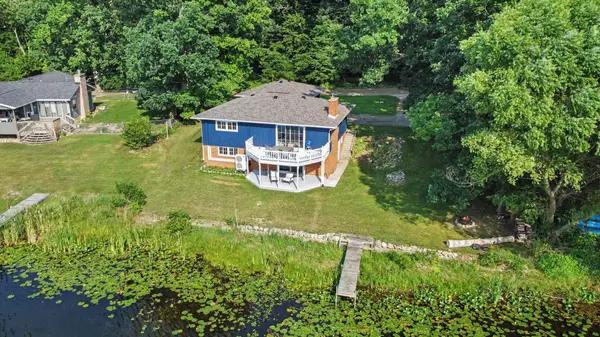 6380 Oak Ridge Drive, Jonesville, MI 49250