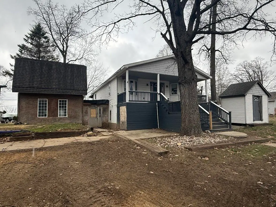 1747 Tennis Court, Pleasant Lake, MI 49272 - #1