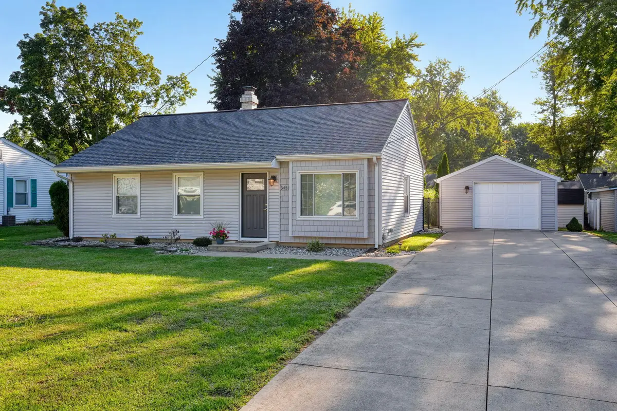 3451 Cambridge Avenue, Jackson, MI 49203 - #1