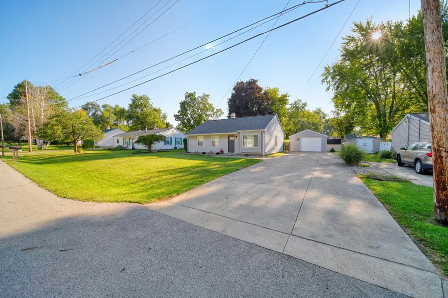 3451 Cambridge Avenue, Jackson, MI 49203 - #2