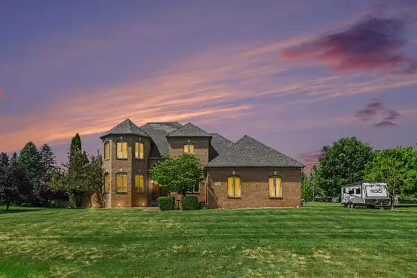 7484 Shotsilk Drive, Jackson, MI 49201