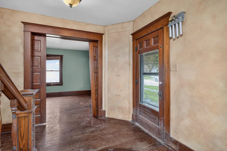18 Armstrong Street, Hillsdale, MI 49242 - #3