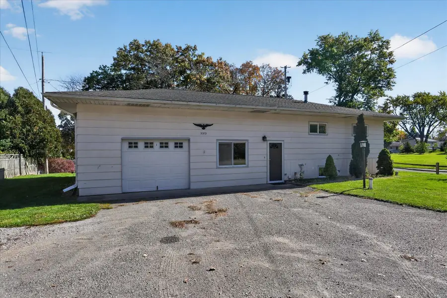 3373 Hoyer Road, Jackson, MI 49201 - #3