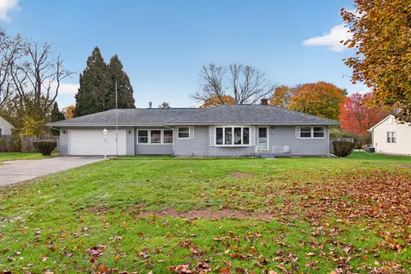 2753 Parkside Boulevard, Jackson, MI 49203
