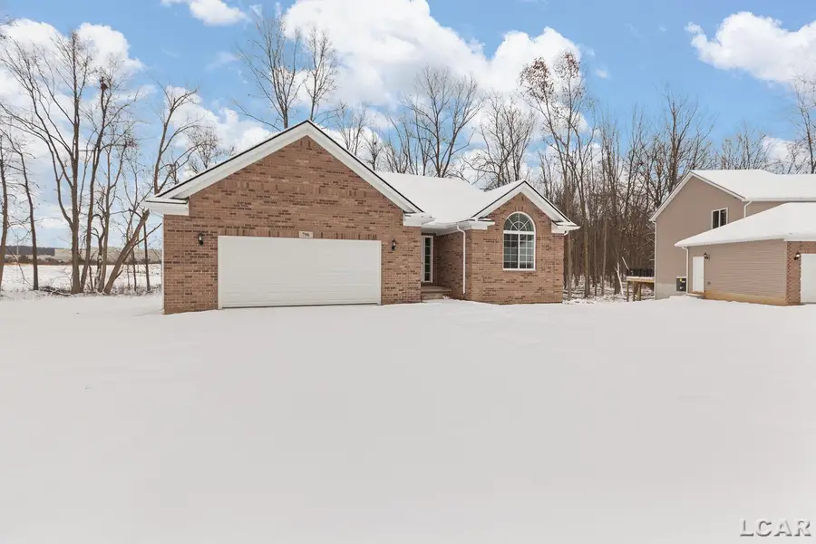 796 War Bonnet DR, Tecumseh, MI 49286 - Image #3