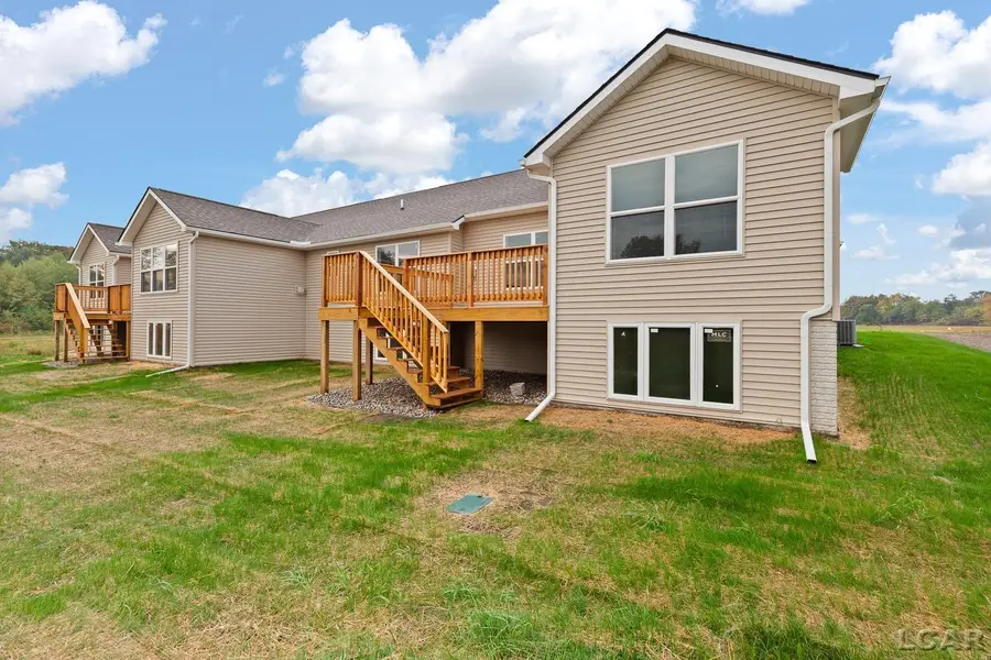 2819 Eunice CIR, Adrian, MI 49221 - Image #3