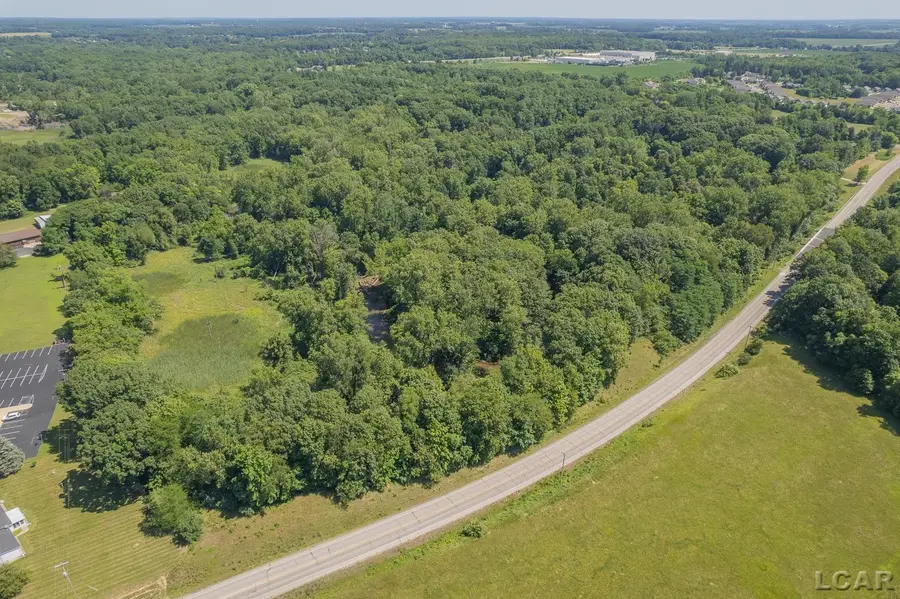 700 E Russell RD, Tecumseh, MI 49286 - Image #2